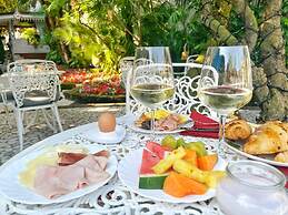 Milton Boutique Hotel