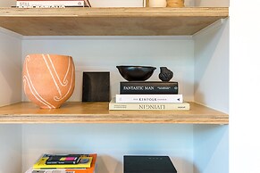 Family Friendly Home with Tree Top Vista