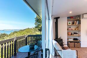 Family Friendly Home with Tree Top Vista