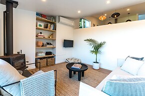 Family Friendly Home with Tree Top Vista