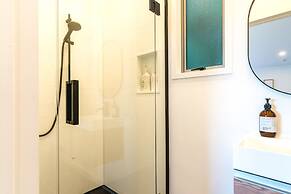 Family Friendly Home with Tree Top Vista