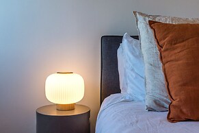 Family Friendly Home with Tree Top Vista