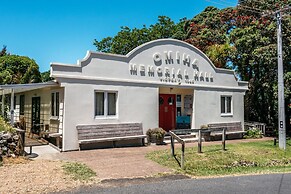 Family Friendly Home with Tree Top Vista