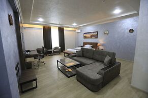 Chinor Hotel