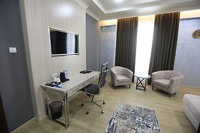 Chinor Hotel