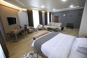 Chinor Hotel