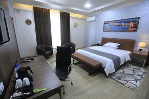 Chinor Hotel