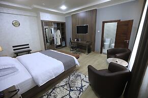 Chinor Hotel