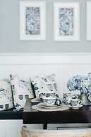 Luxurious 3BR Villa Muzo with Pool by Azure near W