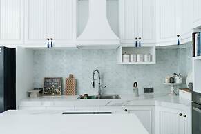 Luxurious 3BR Villa Muzo with Pool by Azure near W