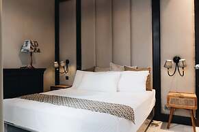 Luxurious 3BR Villa Muzo with Pool by Azure near W