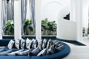 Luxurious 3BR Villa Muzo with Pool by Azure near W