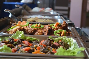 Two Oceans Hotel-Voi