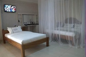 Two Oceans Hotel-Voi