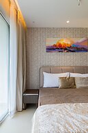 AR Suites Jewels Royale