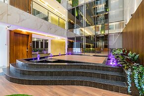 AR Suites Jewels Royale