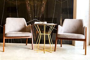 AR Suites Jewels Royale