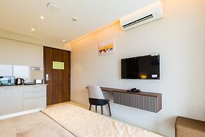 AR Suites Jewels Royale