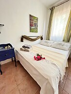 Tenedos Tatil Odaları