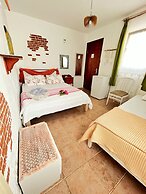 Tenedos Tatil Odaları