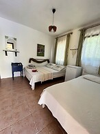 Tenedos Tatil Odaları