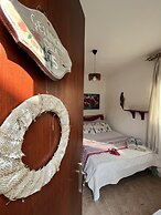 Tenedos Tatil Odaları