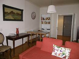 Luxurious Cozy Stay in the Heart of the City