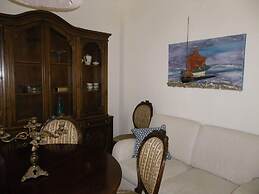 Luxurious Cozy Stay in the Heart of the City