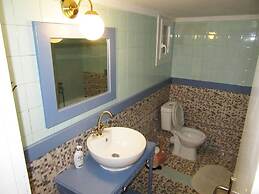 Luxurious Cozy Stay in the Heart of the City