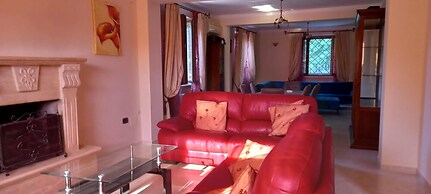 Immaculate 4-bed House in Cassino Villa Aurora