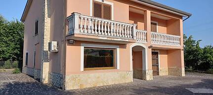 Immaculate 4-bed House in Cassino Villa Aurora