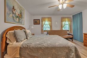Cozy Bungalow Just Minutes From Mystic, Westerly Beaches, Boating And