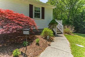 Cozy Bungalow Just Minutes From Mystic, Westerly Beaches, Boating And