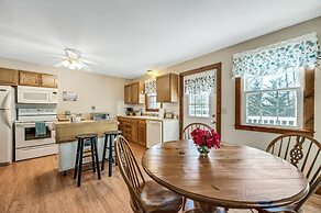 Cozy Bungalow Just Minutes From Mystic, Westerly Beaches, Boating And