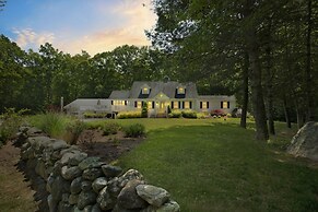 Cozy Bungalow Just Minutes From Mystic, Westerly Beaches, Boating And