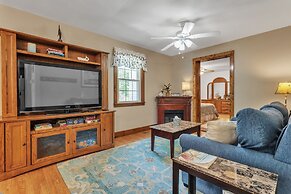 Cozy Bungalow Just Minutes From Mystic, Westerly Beaches, Boating And