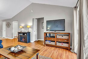 Pointe Of View 2 Bedroom Condo by RedAwning