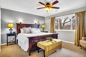 Pointe Of View 2 Bedroom Condo by RedAwning