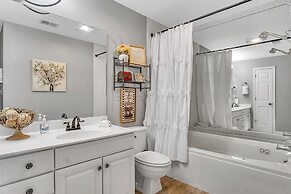 Pointe Of View 2 Bedroom Condo by RedAwning