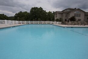 Pointe Of View 2 Bedroom Condo by RedAwning