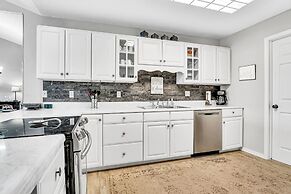 Pointe Of View 2 Bedroom Condo by RedAwning