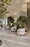So White Club Resort