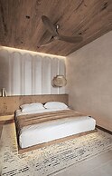 So White Club Resort