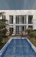 So White Club Resort