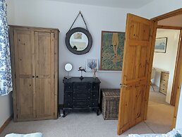 Cosy 2-bed Property in Ashburton, Dartmoor
