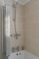 Hollicarrs - Bluebell Lodge