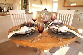 Hollicarrs - Bluebell Lodge