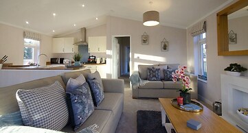 Hollicarrs - Bluebell Lodge