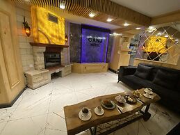 Ganj Hotel