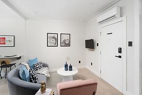 François-Denis Apartments